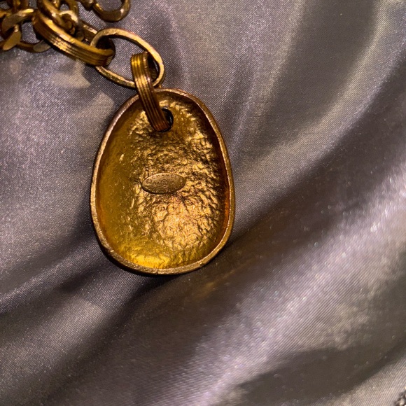 CHANEL Gold Chain Necklace with Chanel Intricate Pendant - Picture 8 of 10